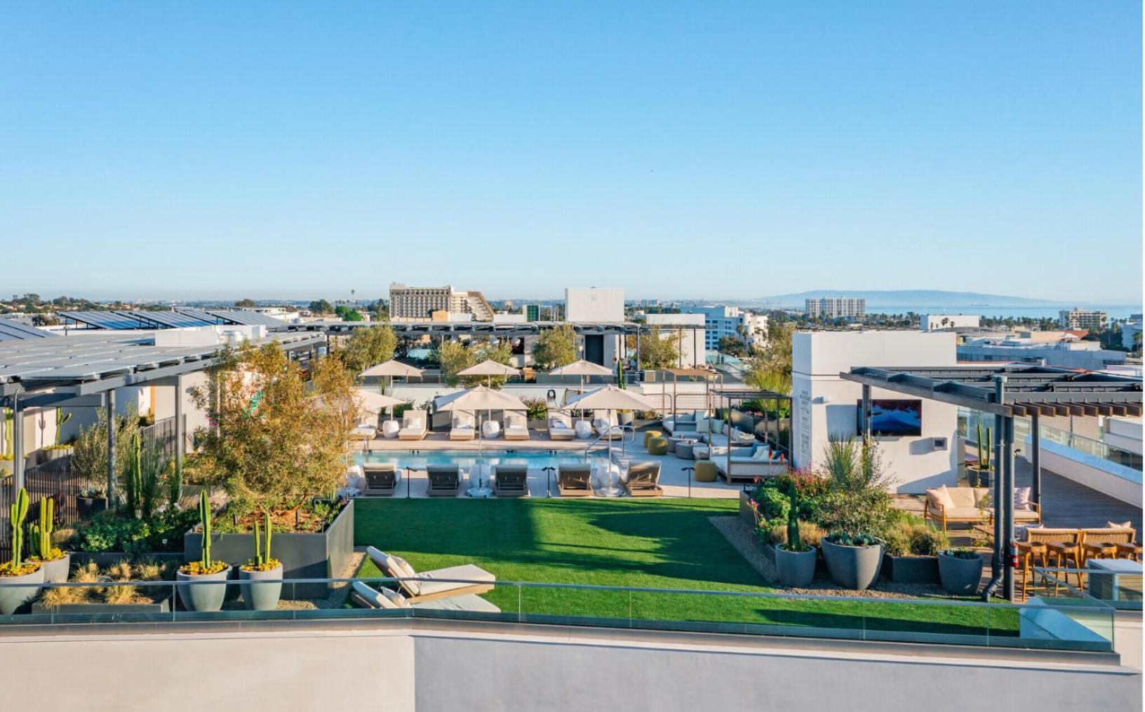Apartment The Sapphire Nest - Spectacular Rooftop Amenities Ocean Views 2br