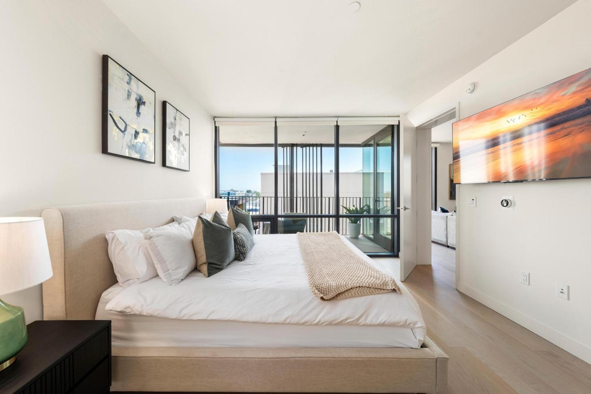 The Sapphire Nest - Spectacular Rooftop Amenities Ocean Views 2br Apartment